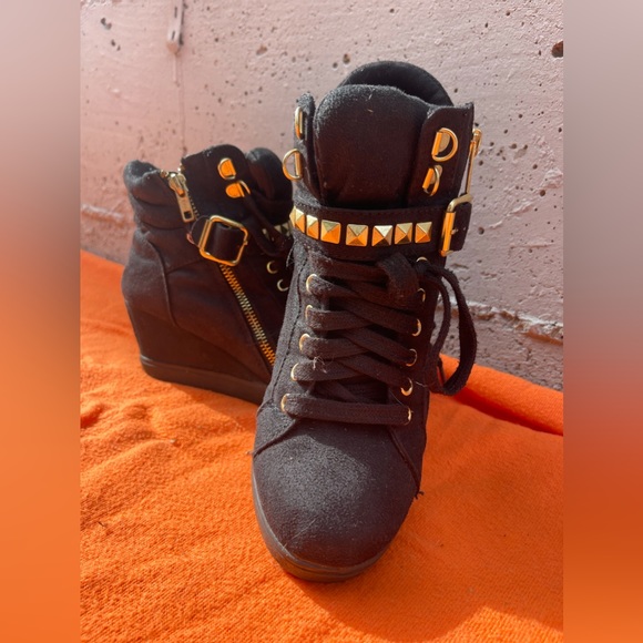 2 boots jennifer lopez lace and xhilaration🤩🤩 - Picture 11 of 13